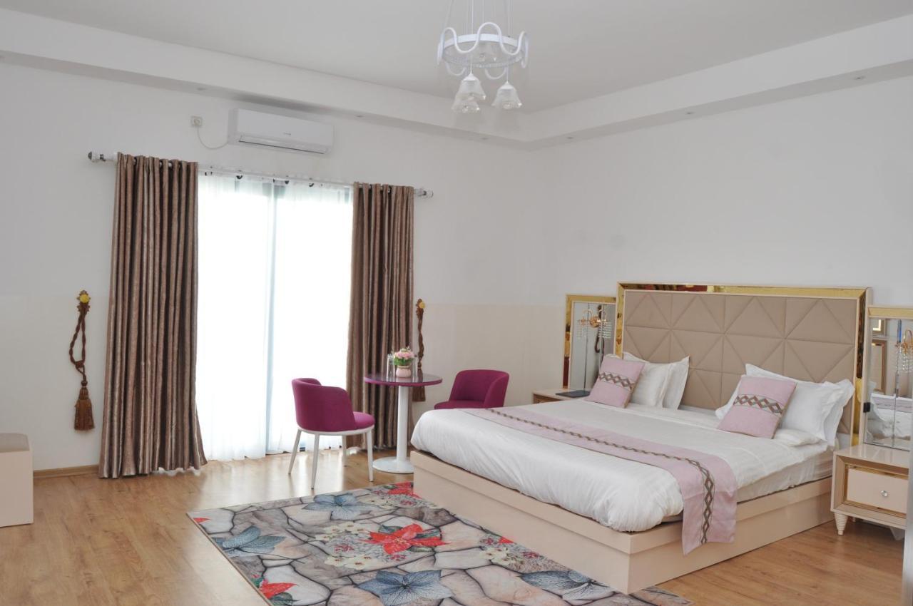 Hotel Sky Blue Mada Alasora Екстериор снимка