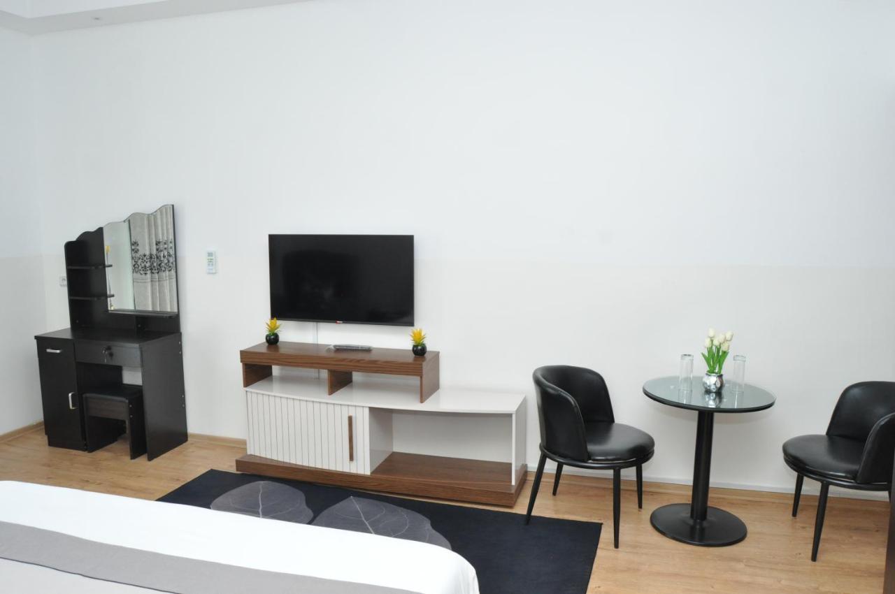 Hotel Sky Blue Mada Alasora Екстериор снимка