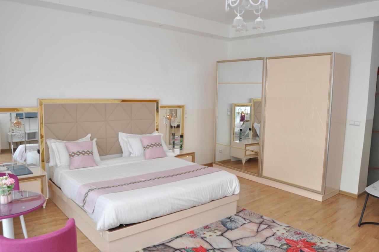 Hotel Sky Blue Mada Alasora Екстериор снимка