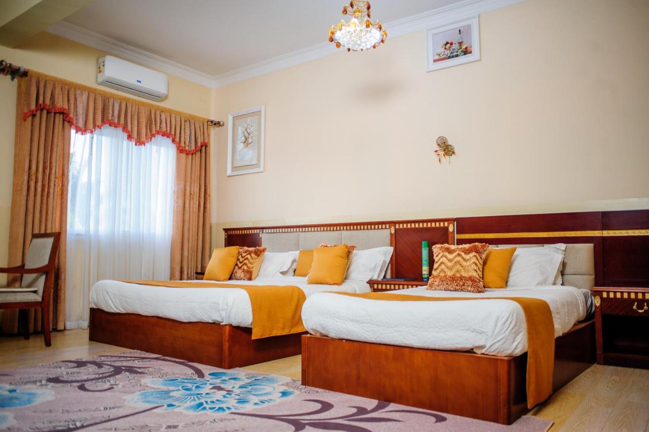 Hotel Sky Blue Mada Alasora Екстериор снимка