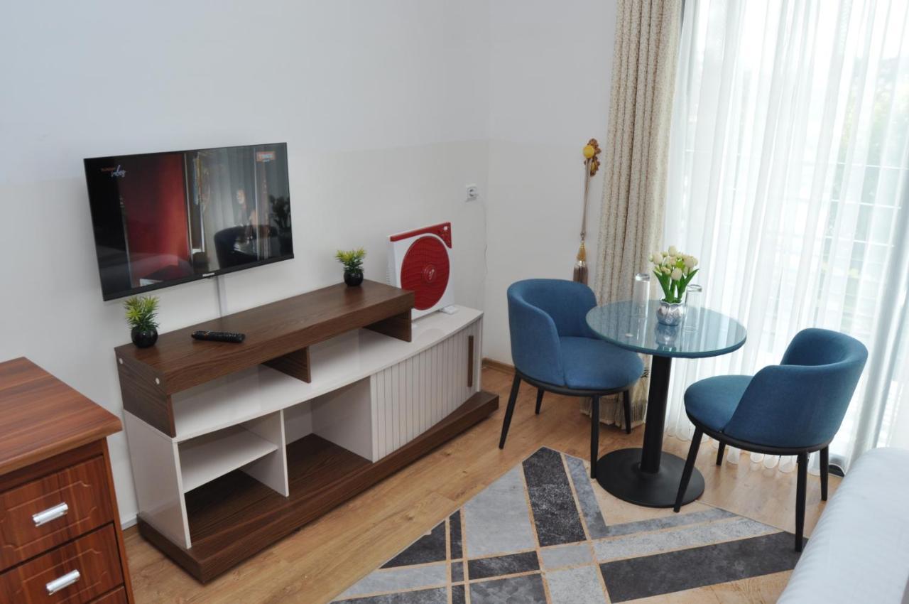 Hotel Sky Blue Mada Alasora Екстериор снимка