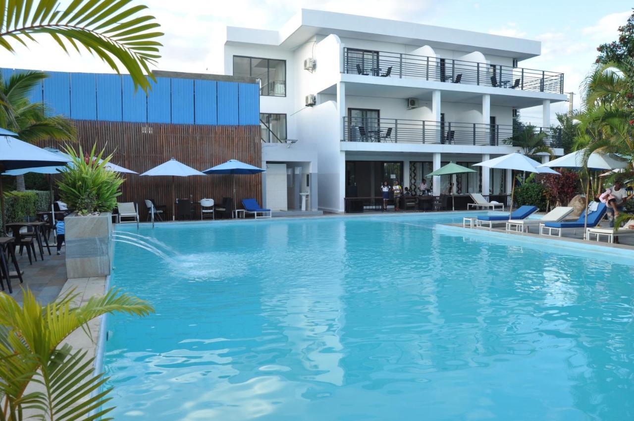 Hotel Sky Blue Mada Alasora Екстериор снимка