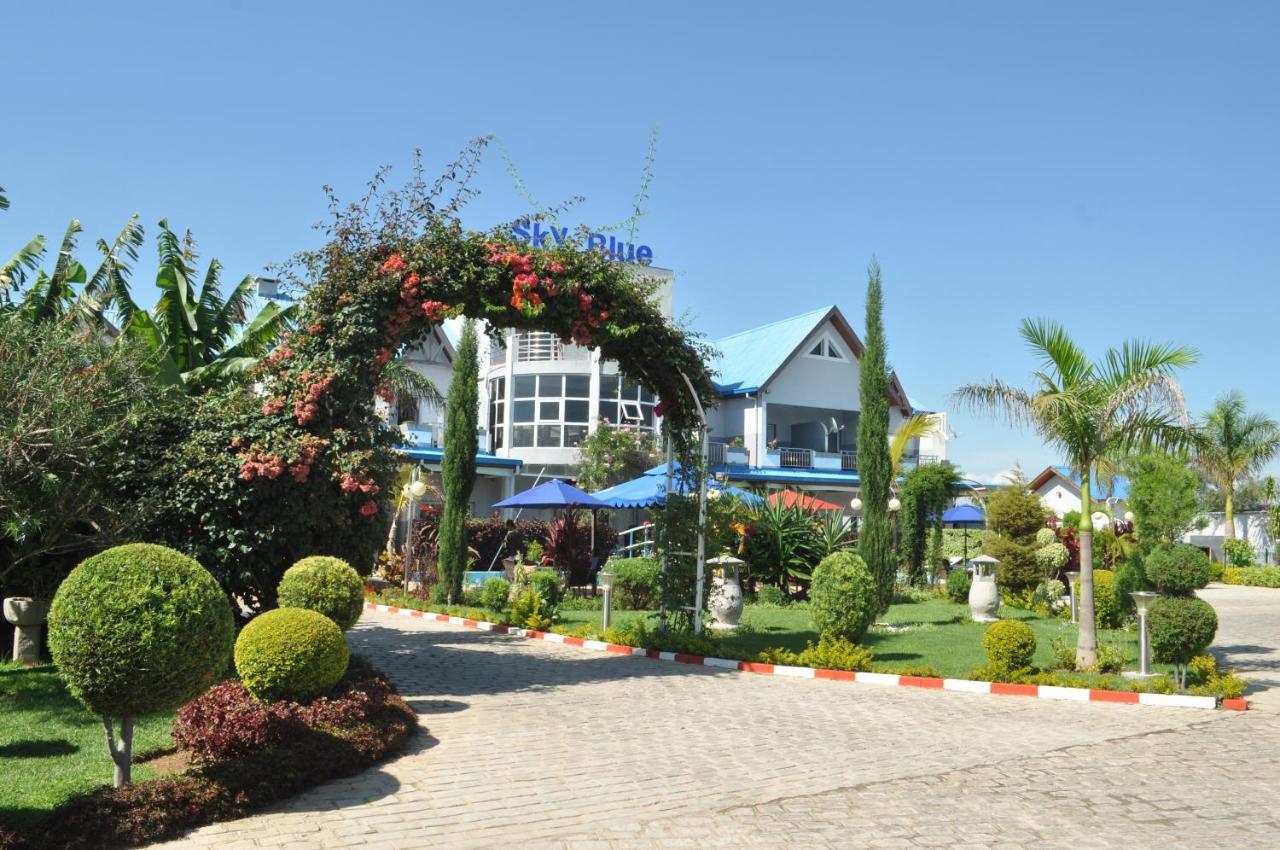 Hotel Sky Blue Mada Alasora Екстериор снимка