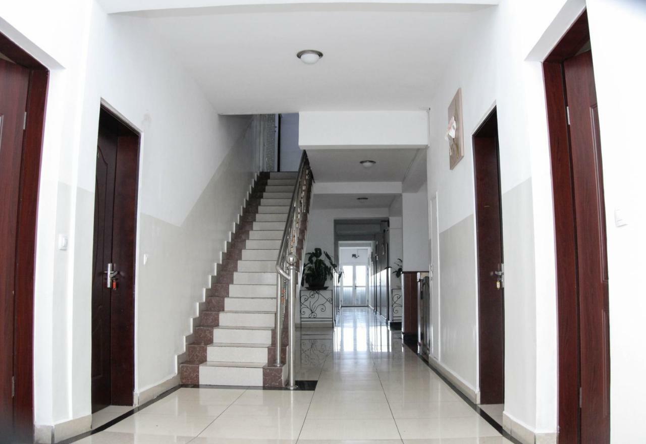 Hotel Sky Blue Mada Alasora Екстериор снимка